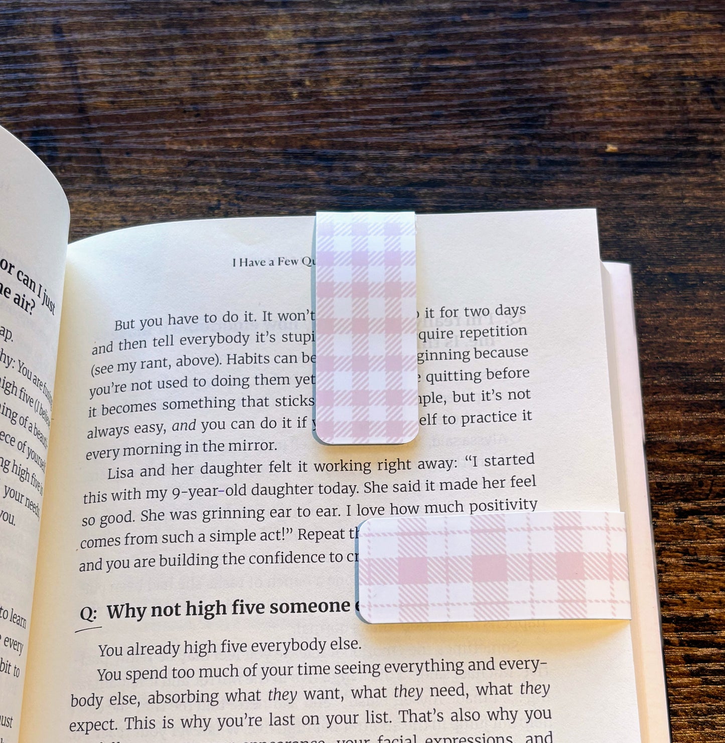 Pink Plaid Magnetic Bookmarks